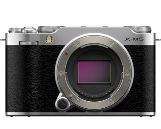 FujiFilm X-M5 + ob. 15-45 F/3,5-5,6 OIS PZ Silver