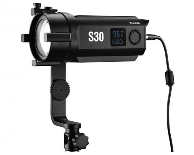 Godox Godox S-30 Illuminatore LED Fresnel da 6° a 55°