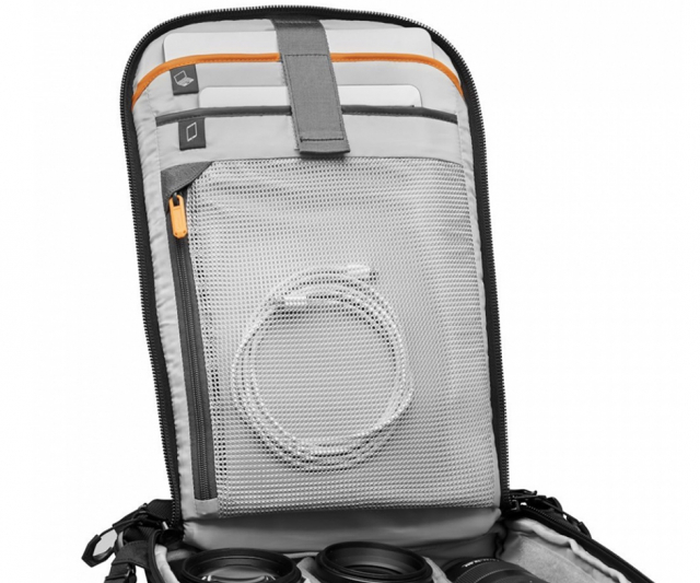 Lowepro Lowepro - FLIPSIDE BP 300 AW III Dark Gr.