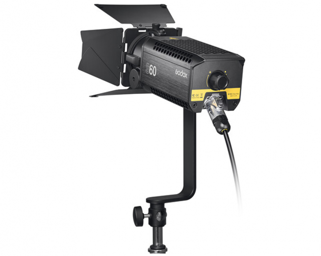 Godox Godox S-60 Illuminatore LED Fresnel da 6° a 55°