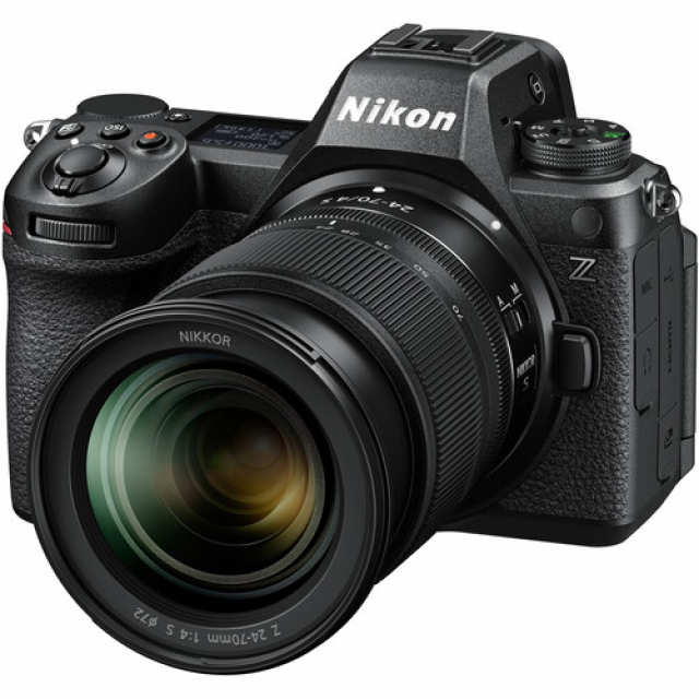 Nikon Nikon Z6 III + Z 24-70mm f/4 S + SDXC 128GB - Garanzia Nital