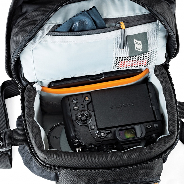 Lowepro Lowepro Nova 140 AW II Noir